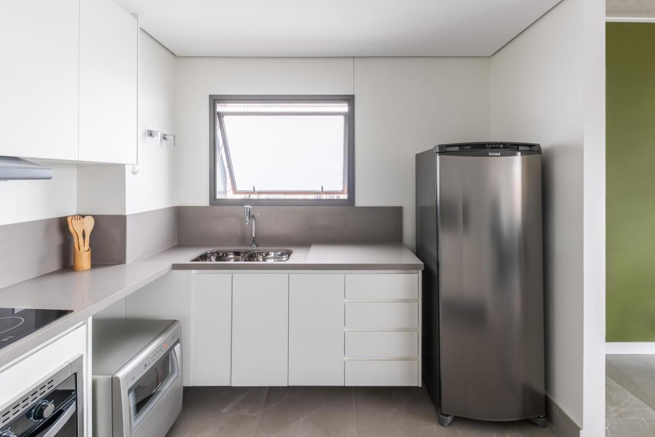 Duplex Sofisticado Com Dois Quartos Em Pinheiros *
