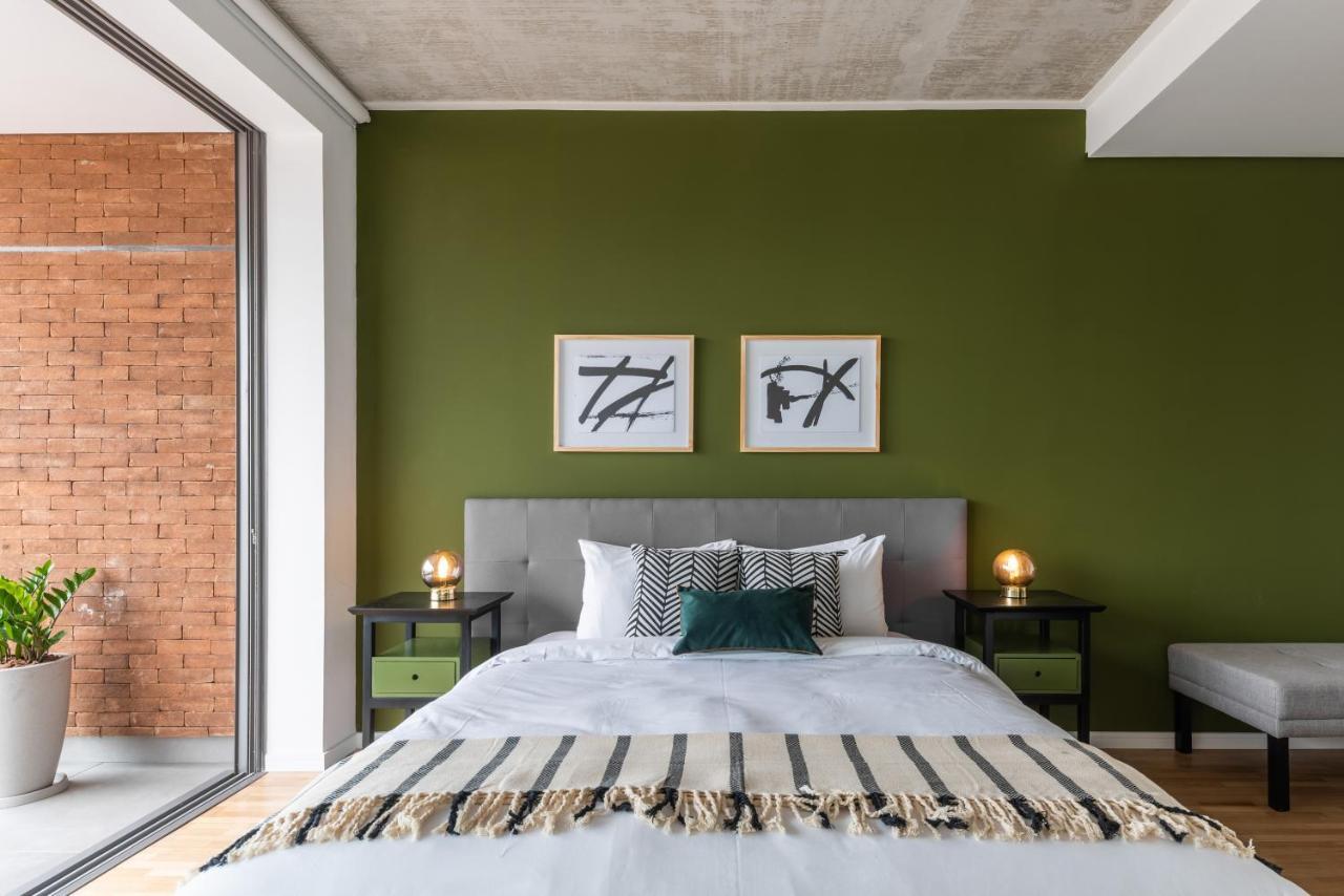 Duplex Sofisticado Com Dois Quartos Em Pinheiros