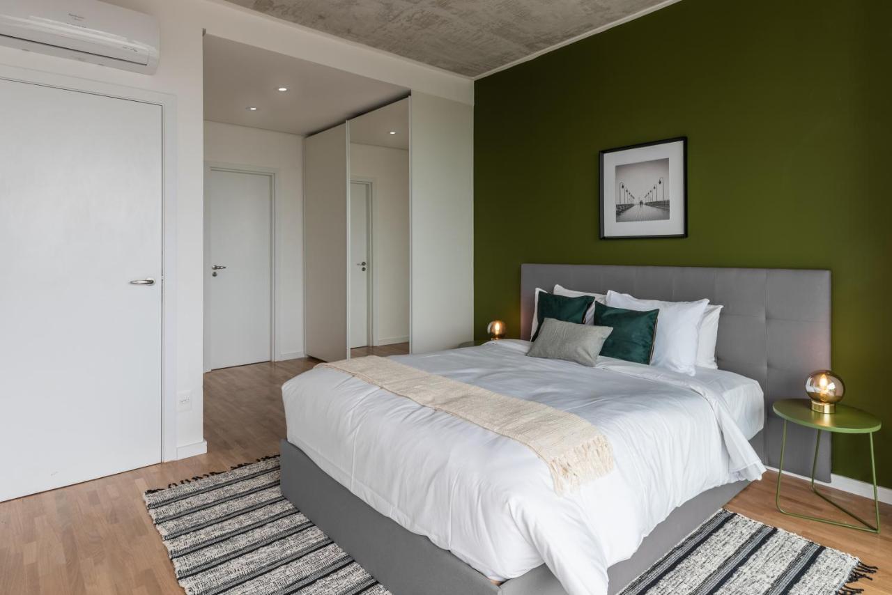 Duplex Sofisticado Com Dois Quartos Em Pinheiros
